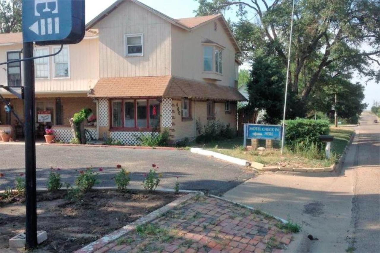 Oyo Hotel Colby, Ks Exterior photo